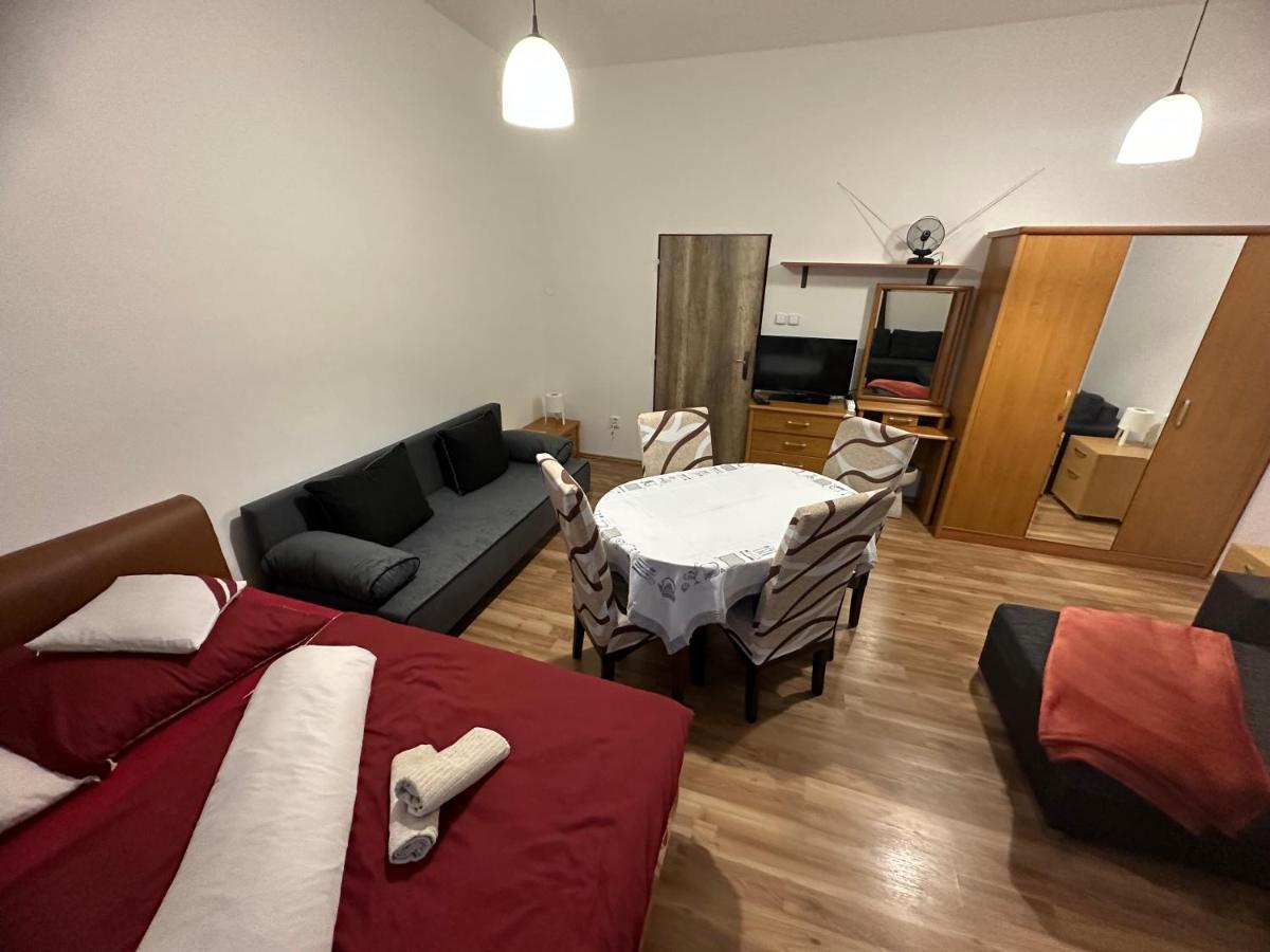 Sonja Holiday Home ออสตราวา ภายนอก รูปภาพ